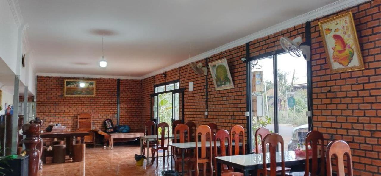 Manel Guesthouse And Restaurant Sen Monourom Exteriér fotografie